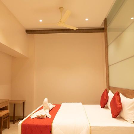 The Paradise Hotel - Luxury Stay Канчипурам Экстерьер фото
