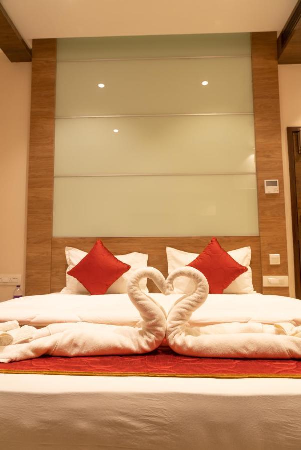 The Paradise Hotel - Luxury Stay Канчипурам Экстерьер фото